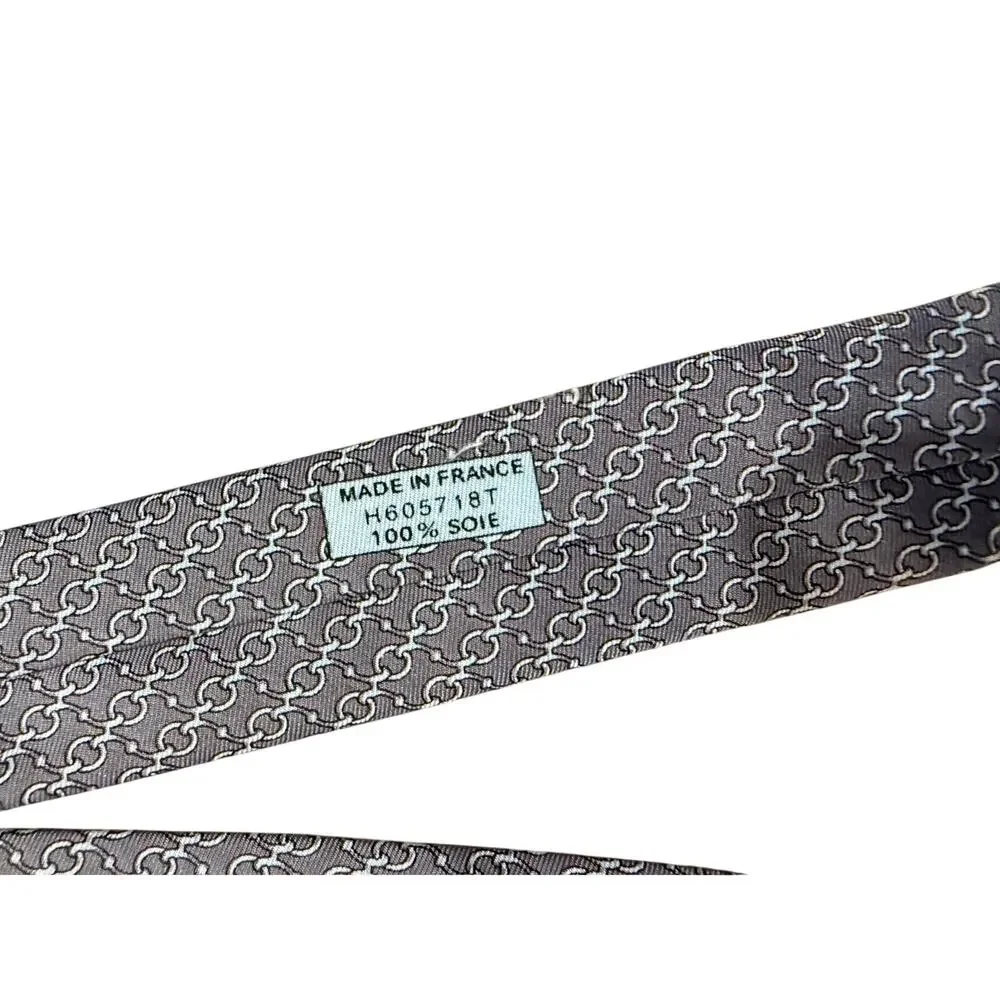 Hermès Paris Grey Geometric Micro Link 100% Silk Necktie